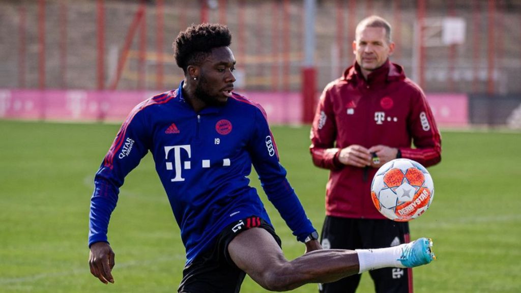 Canadian Alphonso Davies back training with Bayern after ankle issue 